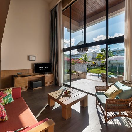 Catalonia Royal Bavaro (Adults Only) Punta Cana Exterior foto A living room at the resort