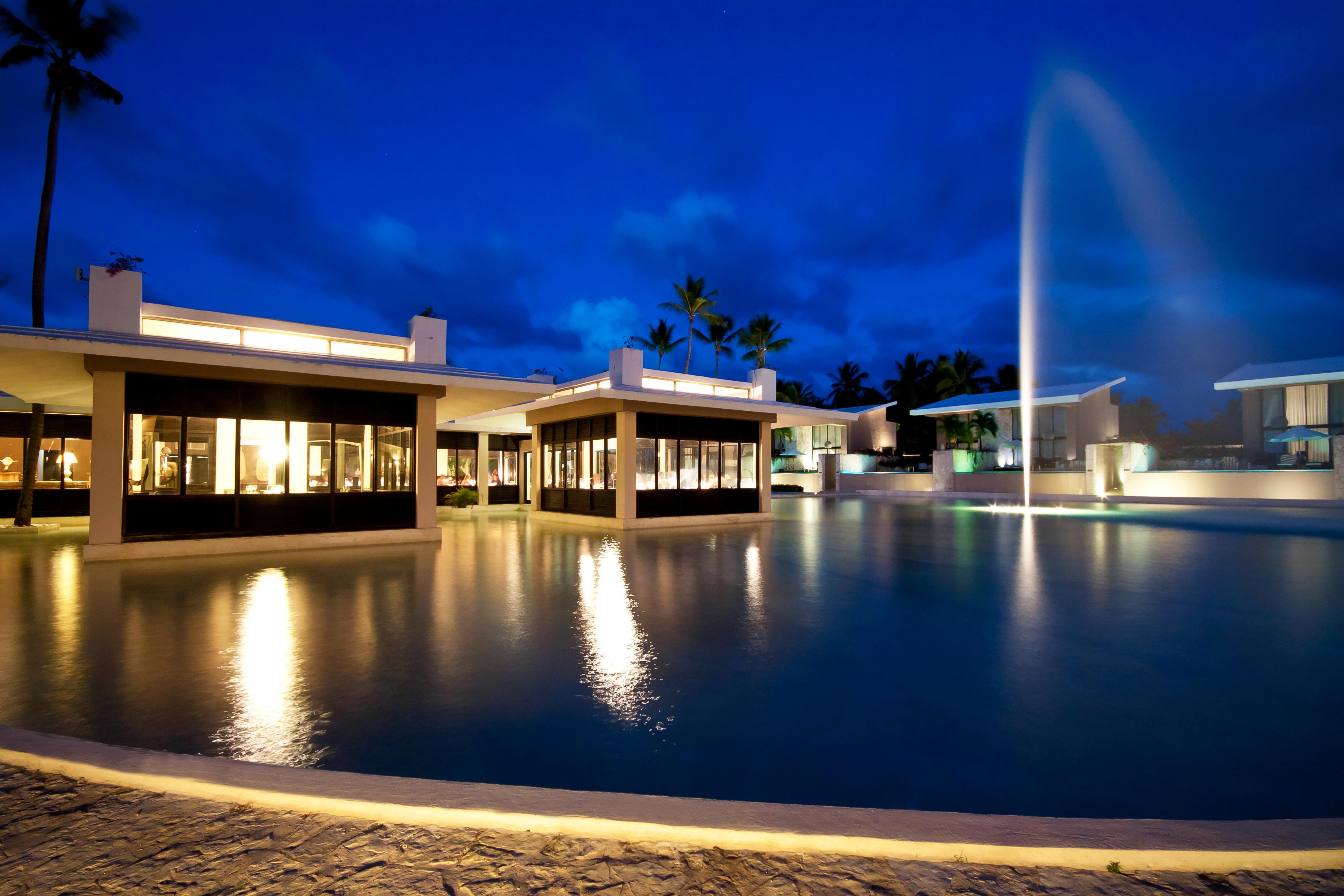 Catalonia Royal Bavaro (Adults Only) Punta Cana Exterior foto Hard Rock Hotel & Casino Punta Cana