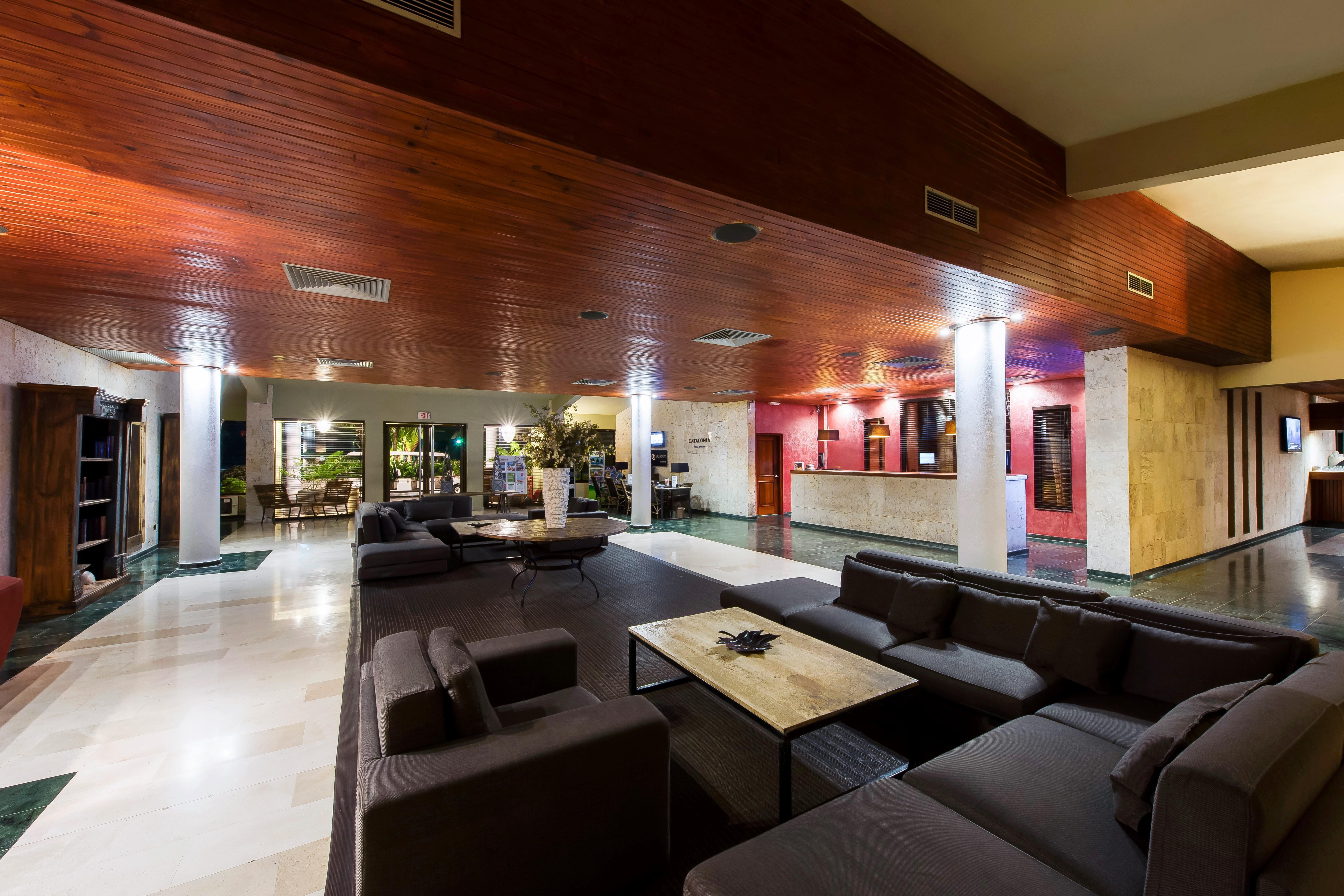 Catalonia Royal Bavaro (Adults Only) Punta Cana Exterior foto Lobby