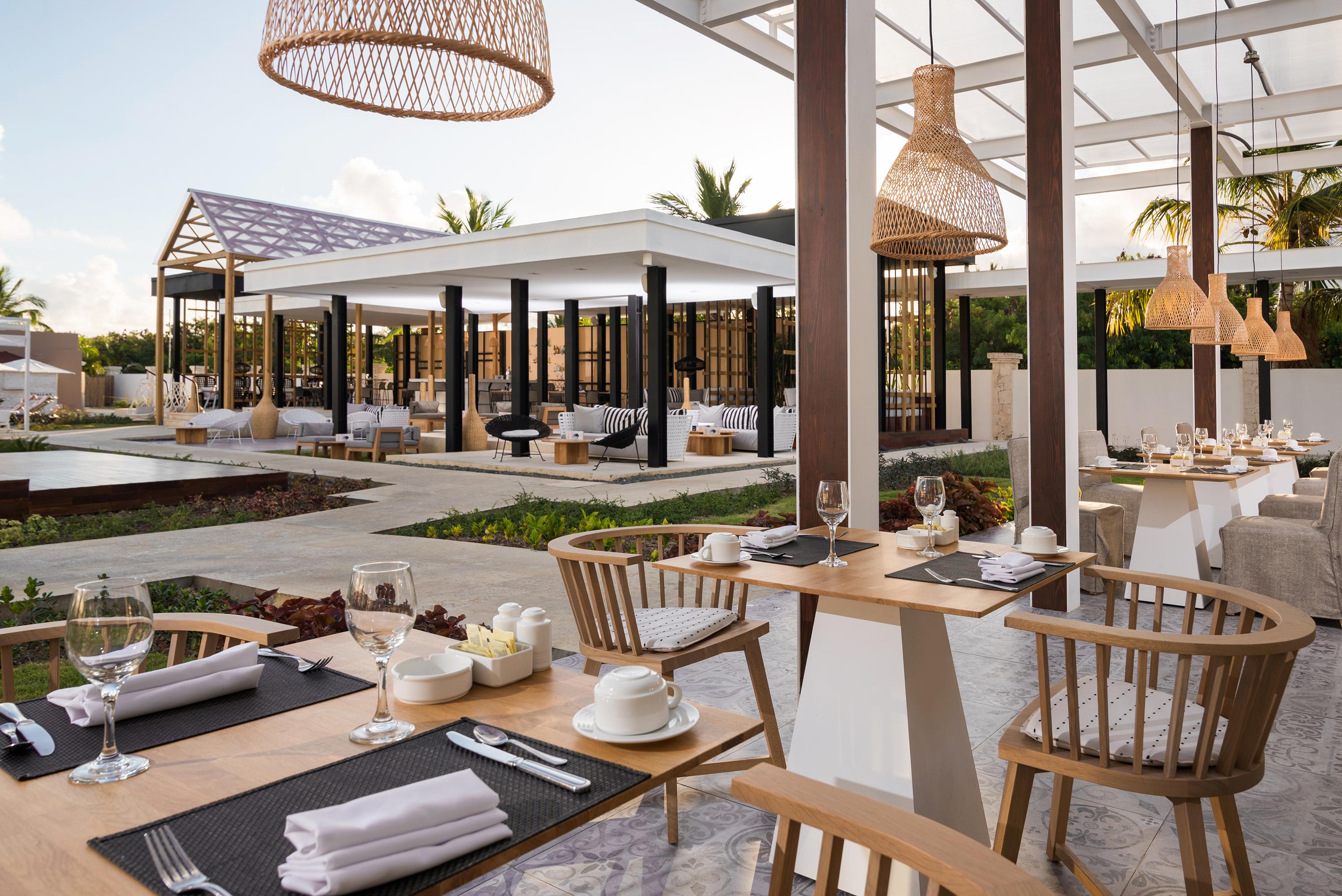 Catalonia Royal Bavaro (Adults Only) Punta Cana Exterior foto The Beach Club