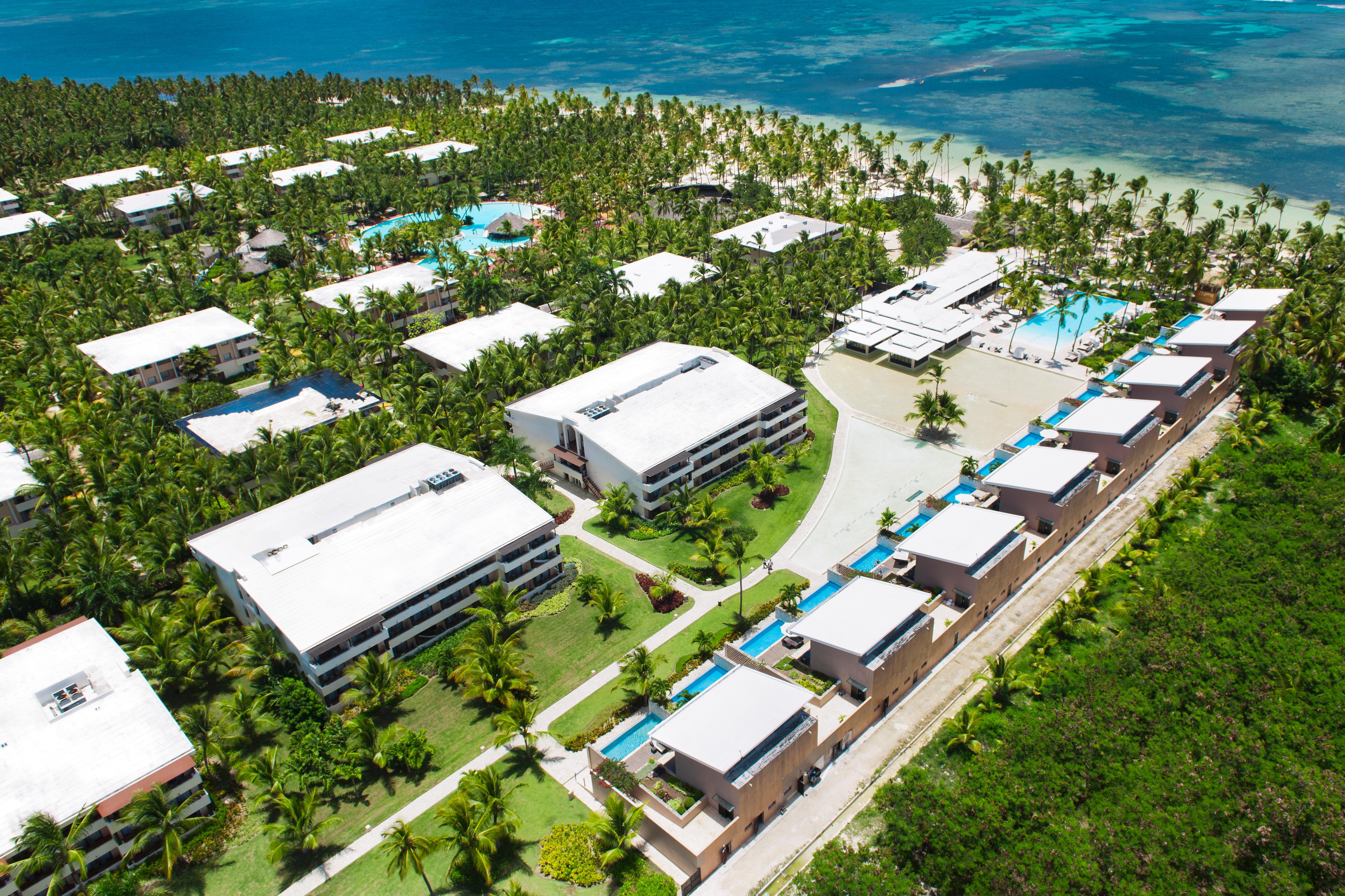 Catalonia Royal Bavaro (Adults Only) Punta Cana Exterior foto Aerial view of the resort