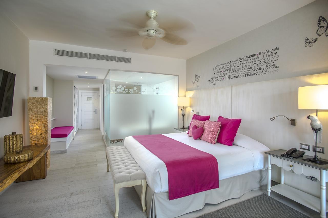 Catalonia Royal Bavaro (Adults Only) Punta Cana Exterior foto Junior Suite