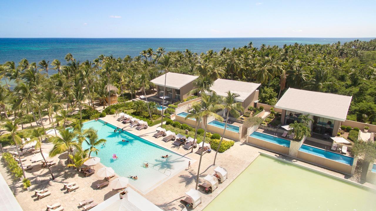 Catalonia Royal Bavaro (Adults Only) Punta Cana Exterior foto Aerial view of the resort