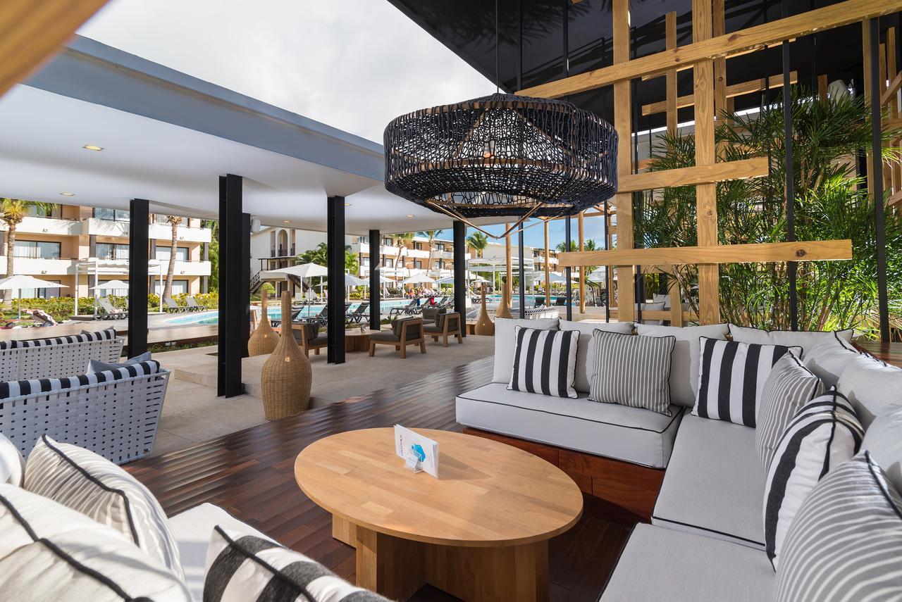 Catalonia Royal Bavaro (Adults Only) Punta Cana Exterior foto The interior of the hotel