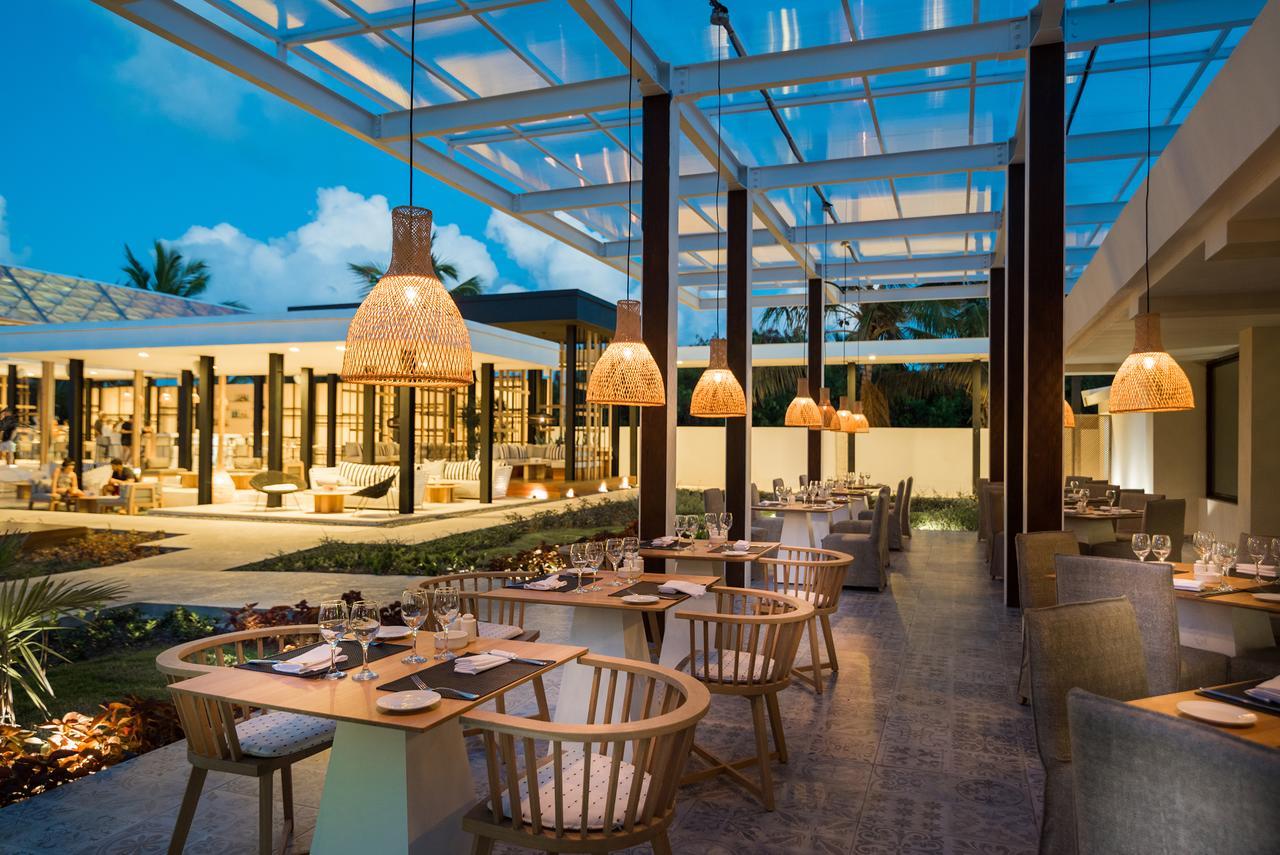 Catalonia Royal Bavaro (Adults Only) Punta Cana Exterior foto The Beach Club at the Hard Rock Hotel